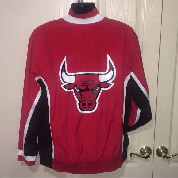 Chicago Bulls Mitchell and Ness Jacket - Picture 2 of 8